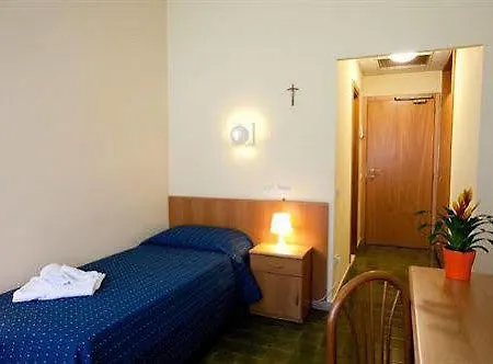 Casa Per Ferie Salesianum Сasa de vacaciones Fiumicino